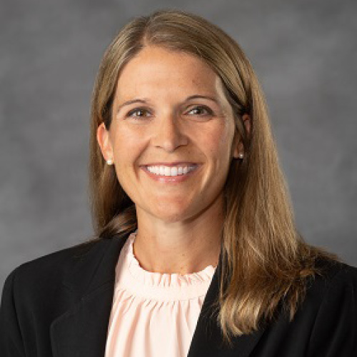 Carrie Connolly's headshot
