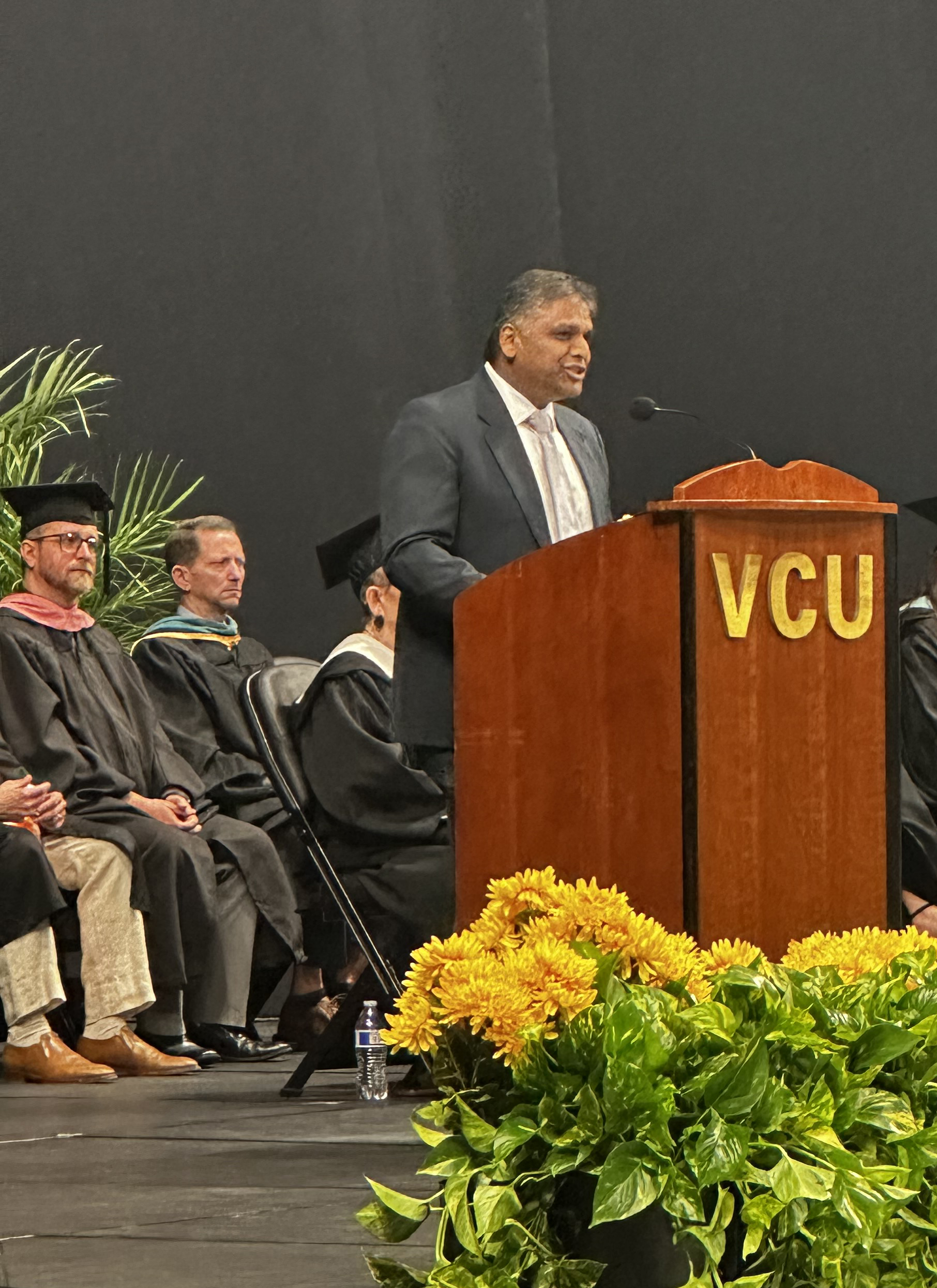 Mayor Danny Avula  delivers commencement remarks to Honors grads