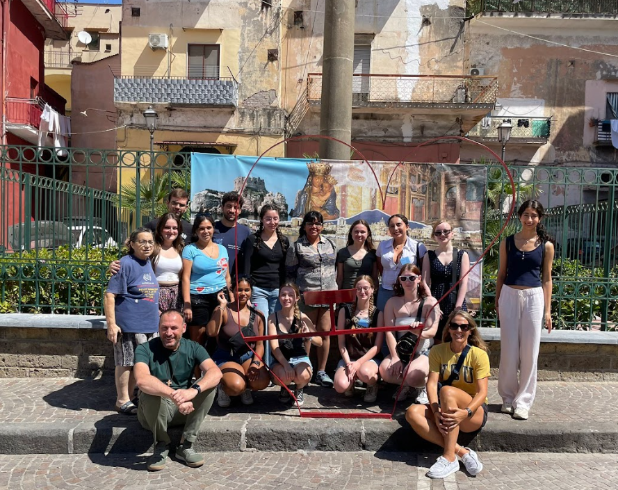 A study abroad group of Honors students in Sorrento, Italy